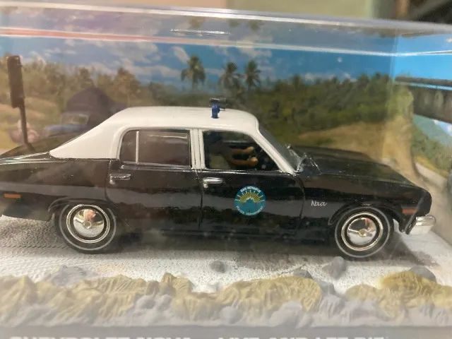 Miniatura Chevrolet Nova James Bond 007 Contra viva e deixe morrer 1:43 Ed.42