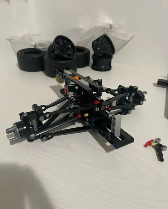 F1 Mercedes-AMG W14 Lego 1642 peças - Foto 3