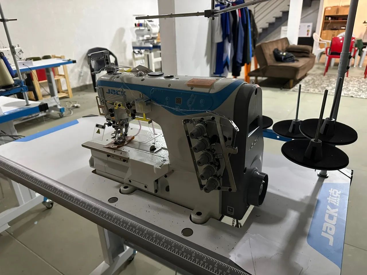 Alugo ateliê e sala comercial para costureira Asa Norte - Foto 3
