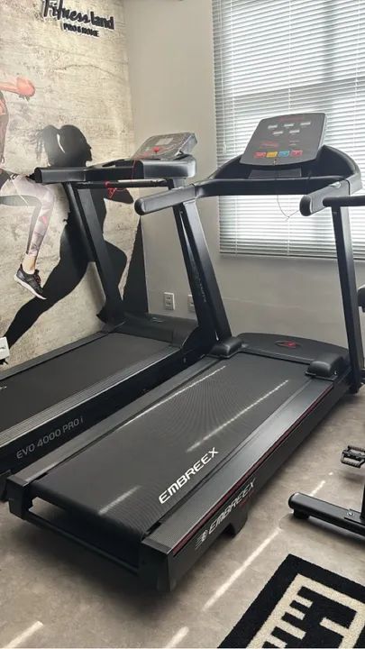 K- esteira ergométrica profissional com tela entretenimento inf somente Whats - Kenia  - Foto 3