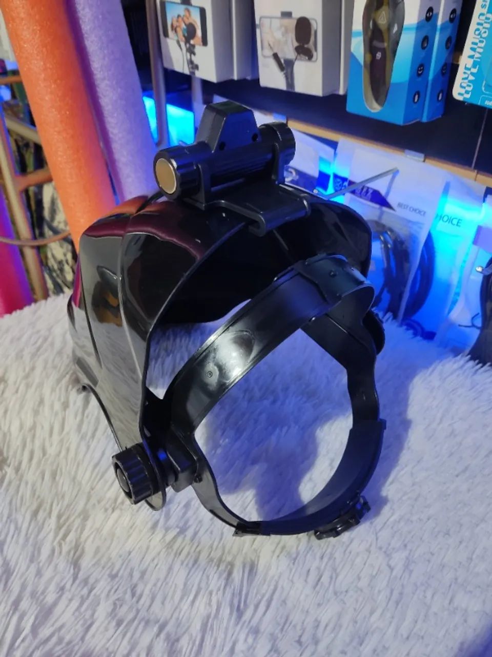 Capacete de Solda com Lanterna Branca e Ultra Violeta Lente Automática - Foto 2