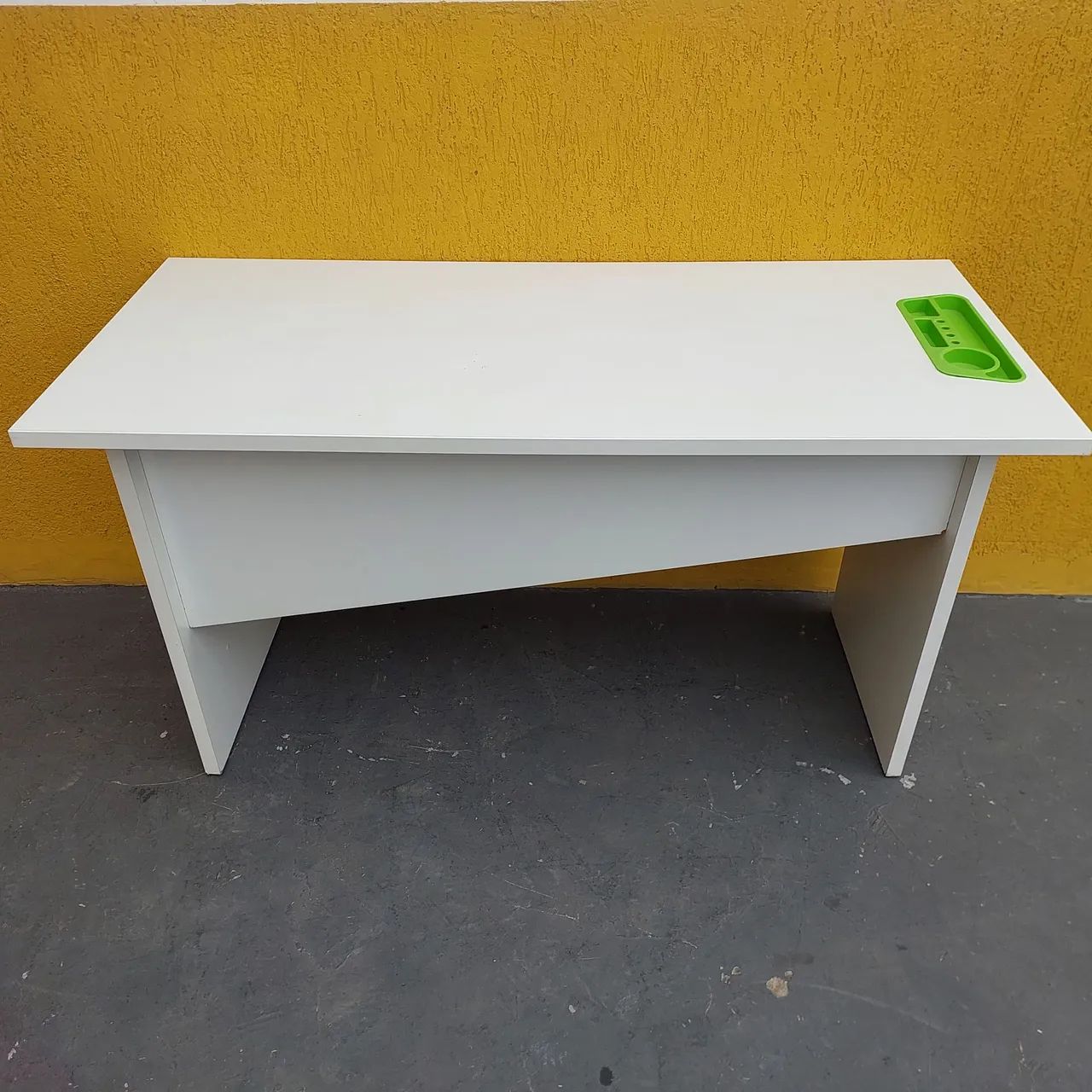 Mesa de Escritório Branca - 1.35cm - Foto 5