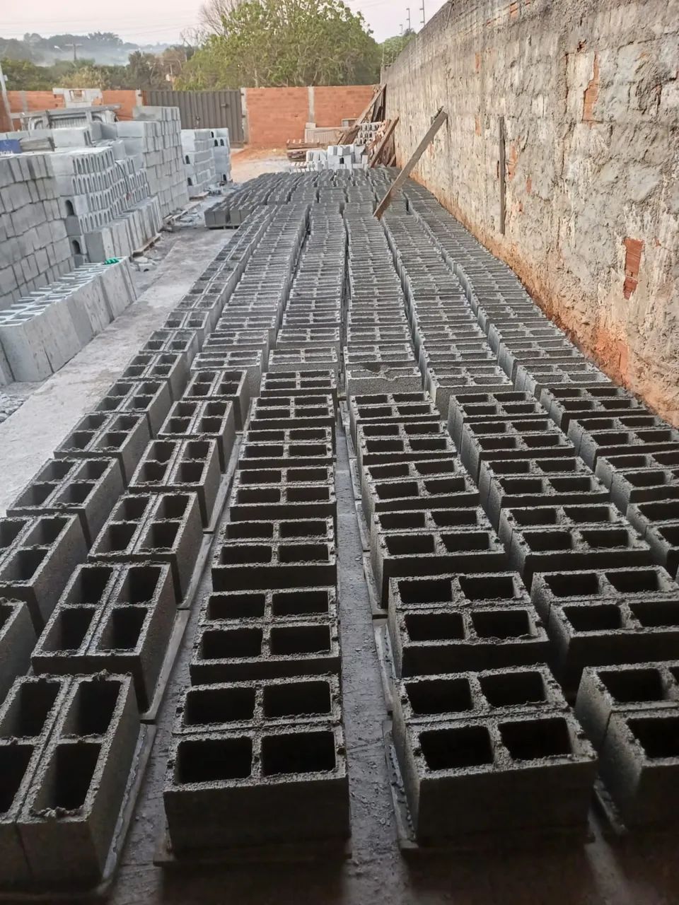 Blocos e canaletas R$ 3,50 unitário 