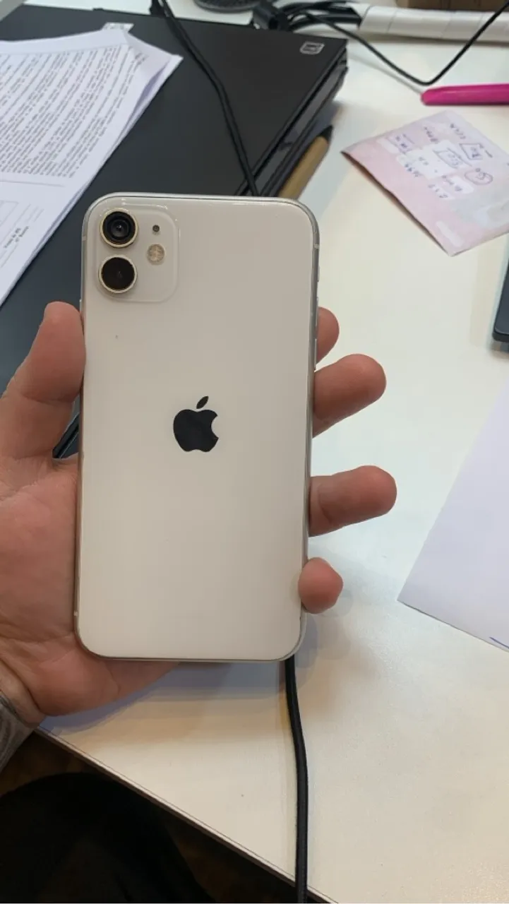 iPhone 11 64GB