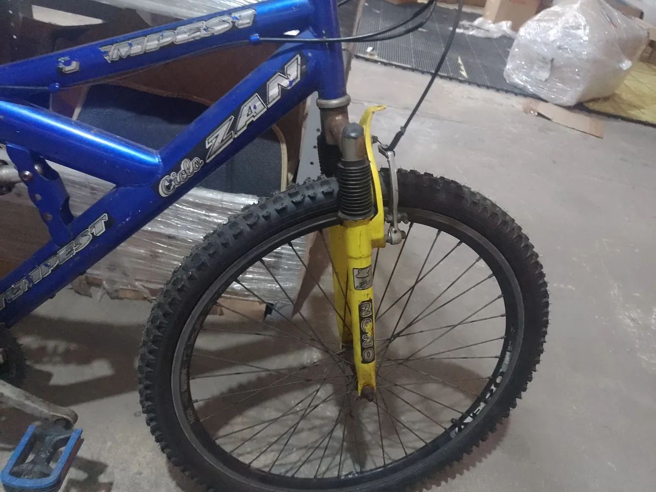 Bicicleta Aro 26 Com Amortecedor Traseiro e Frontal - Foto 3