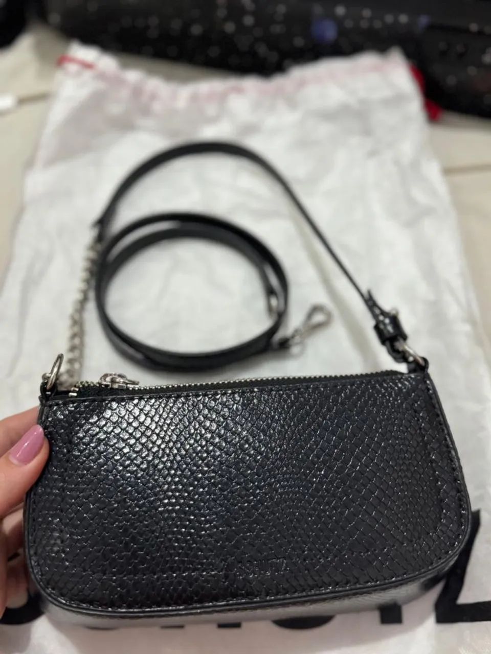 Vendo uma bolsa usando apenas uma única vez valor 400,00 - Foto 4