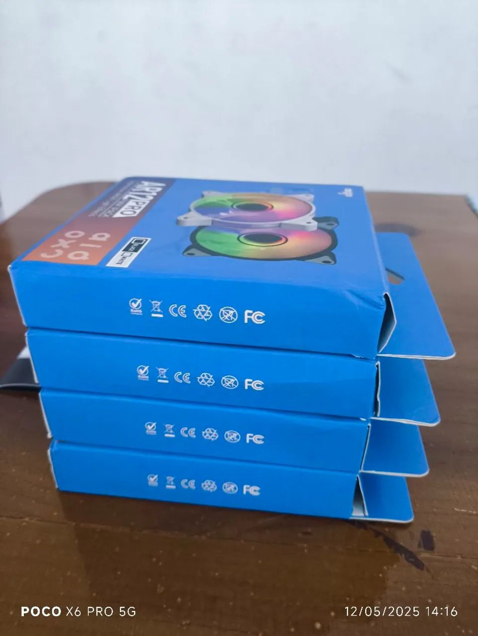 4 fans aigo ar12pro