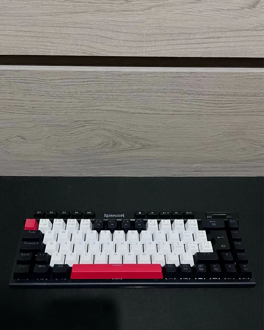 Redragon Magic-Wand Keyboard with Black Keycaps Kit and Multi-Purpose Cleaner64289467949698122