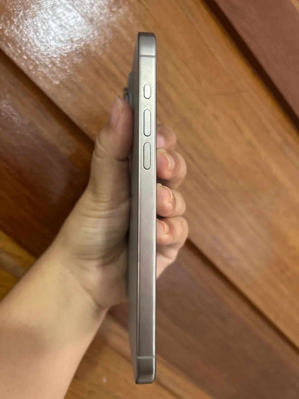 iPhone 15 pro Max - GIGAS 256 - 100% saude - Original com Garantia  - Foto 3