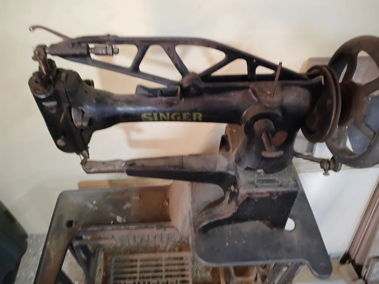 Máquina de costura Singer 29k58 para sapateiro  - Foto 3