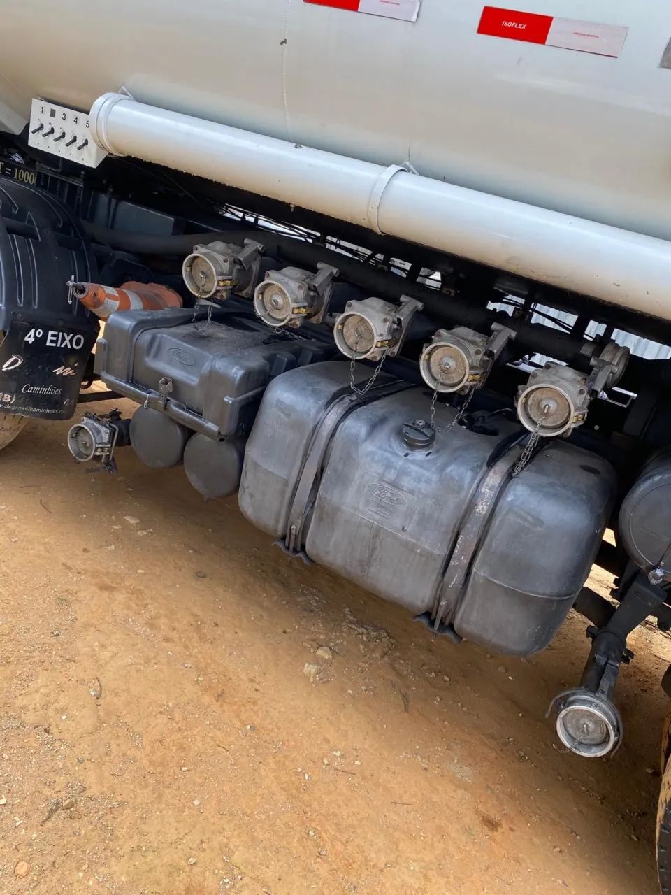 Caminhão Tanque Ford Cargo 2423 - Foto 4