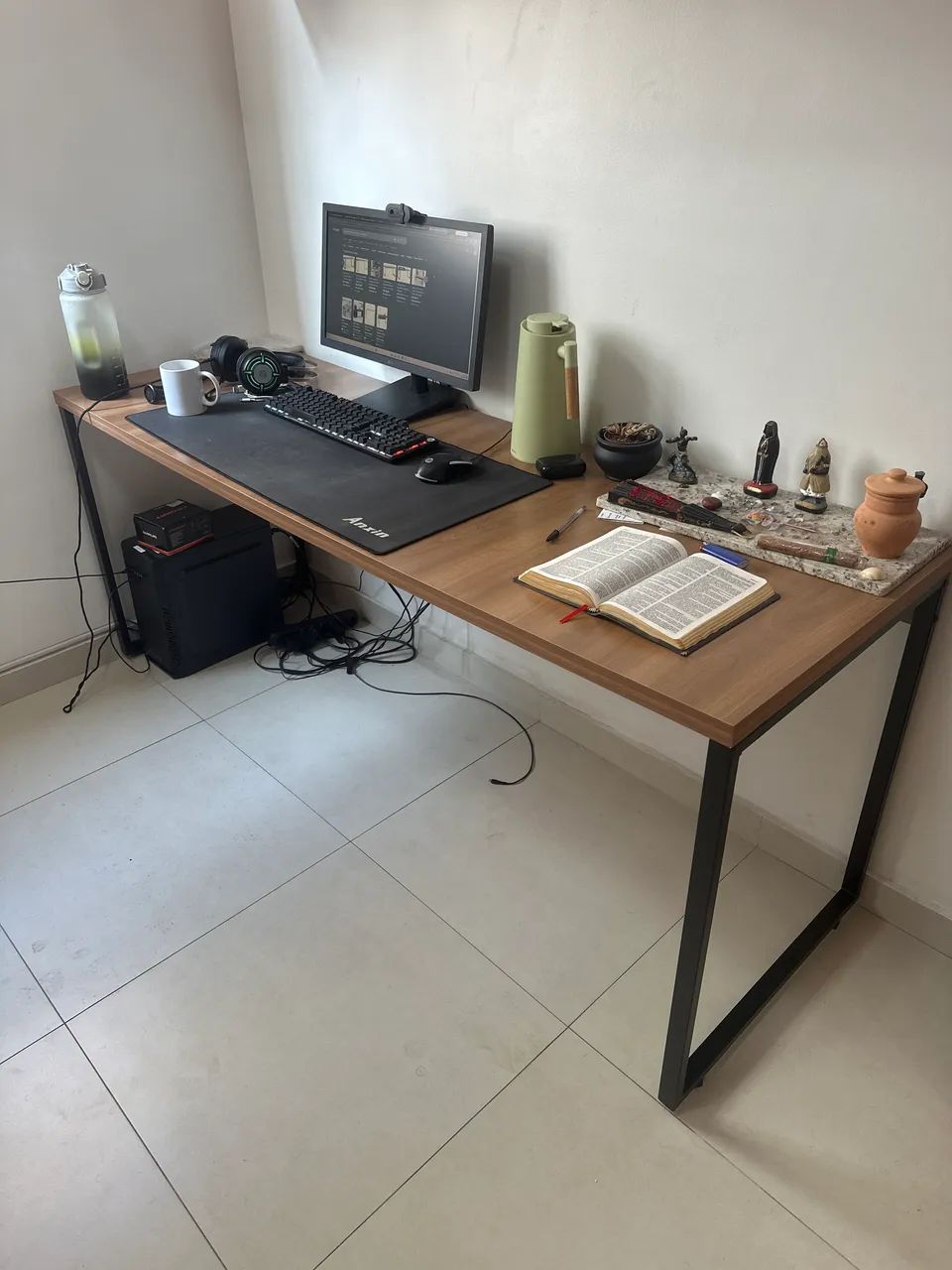 Escrivaninha/mesa escritório 