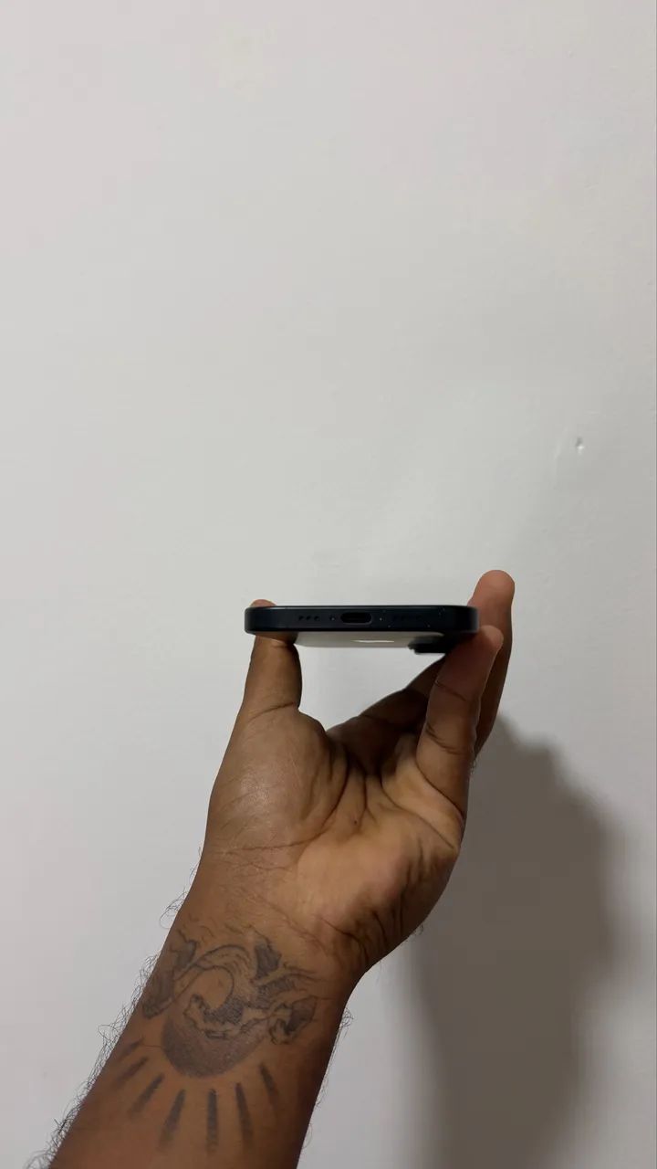 IPHONE 16 - Foto 4