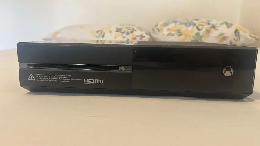 Xbox One com 2 Controles