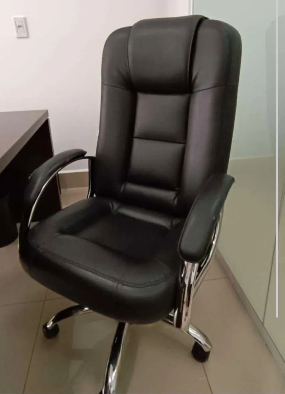 Conjunto Mesa e Cadeiras Presidente - Foto 3