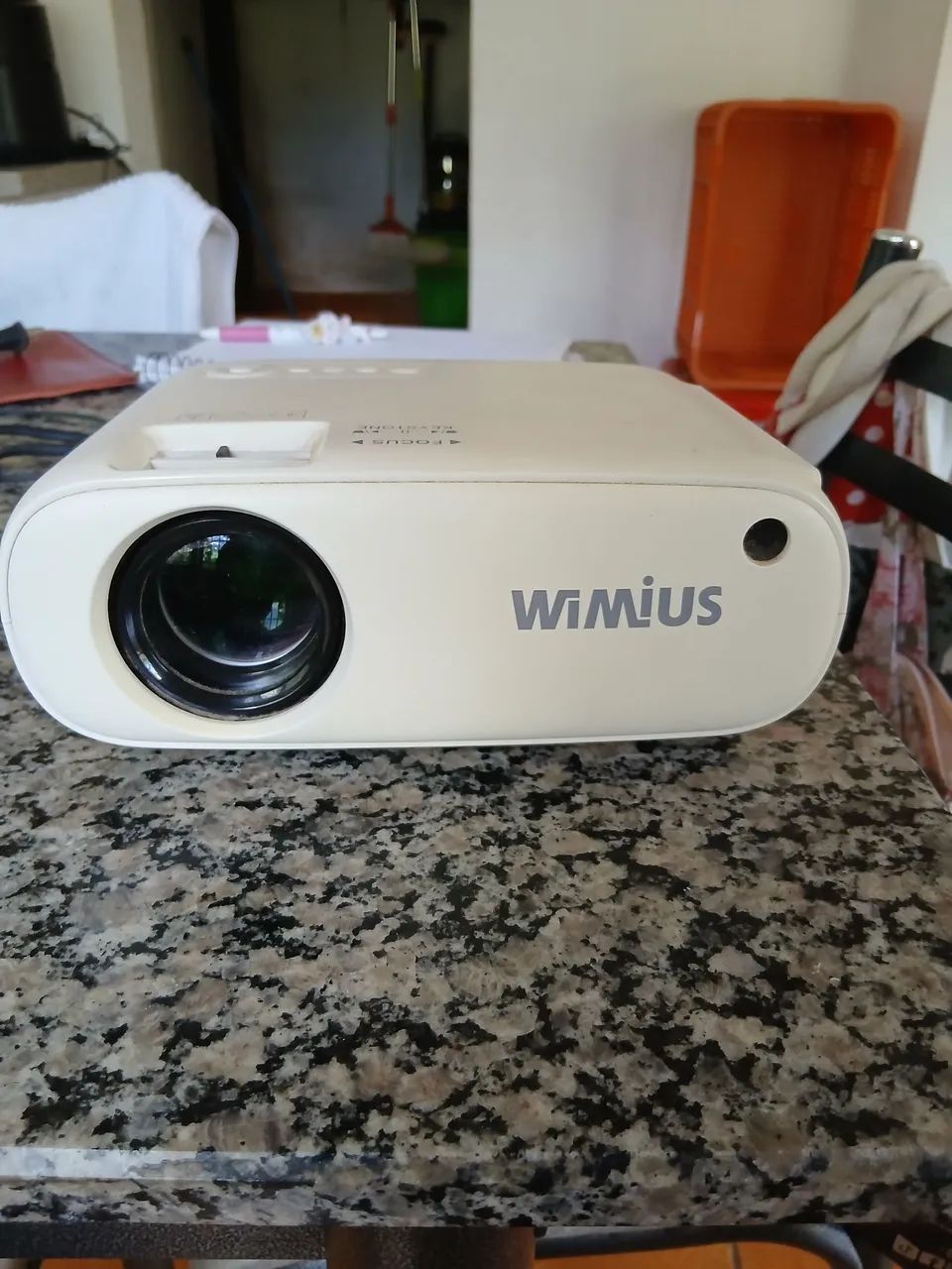 Vendo projetor semi novo WIMIUS - Foto 4