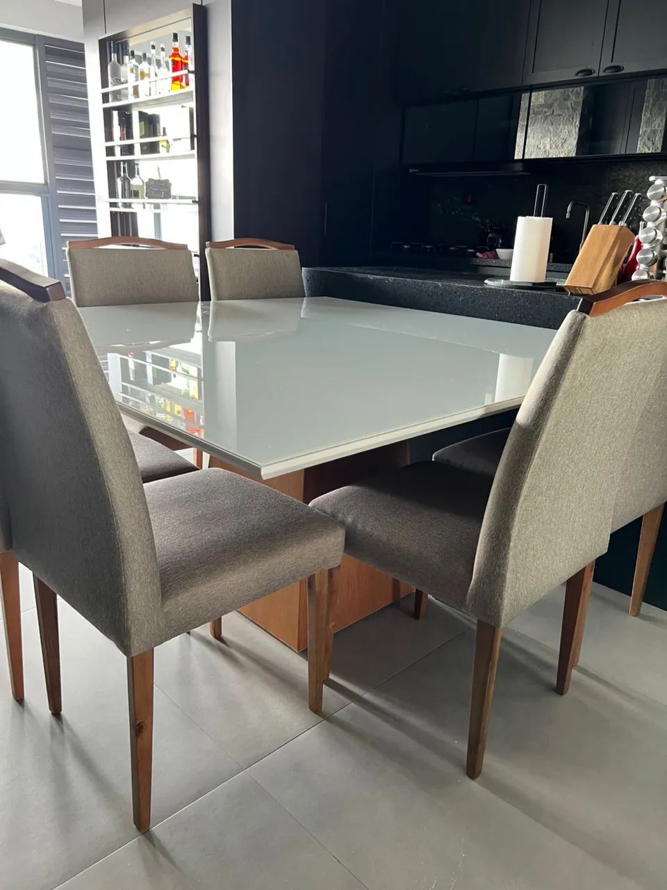 Mesa com 8 cadeiras  - Foto 3