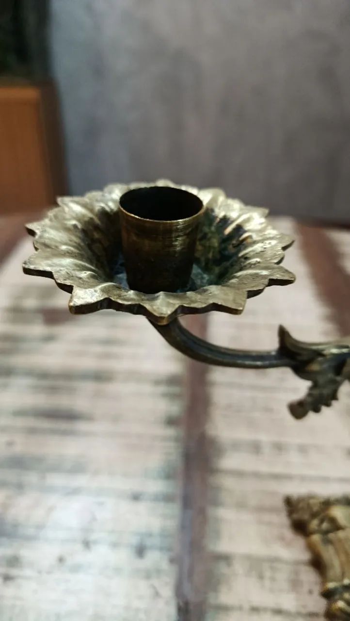 Castiçal de bronze antigo  - Foto 5