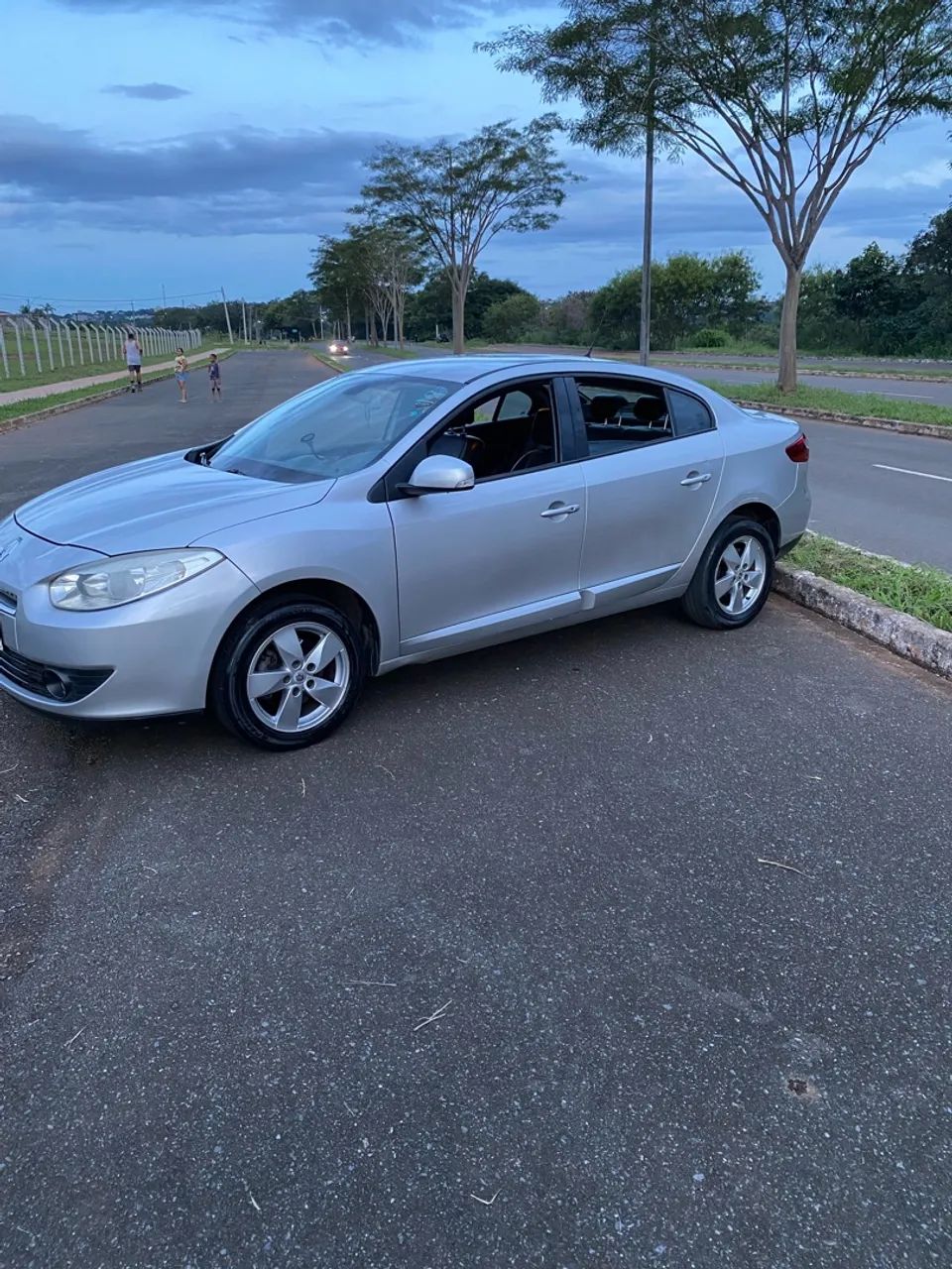 Renault Fluence SED. DYNAMIQUE 2.0 16V FLEX AUT. 2013
