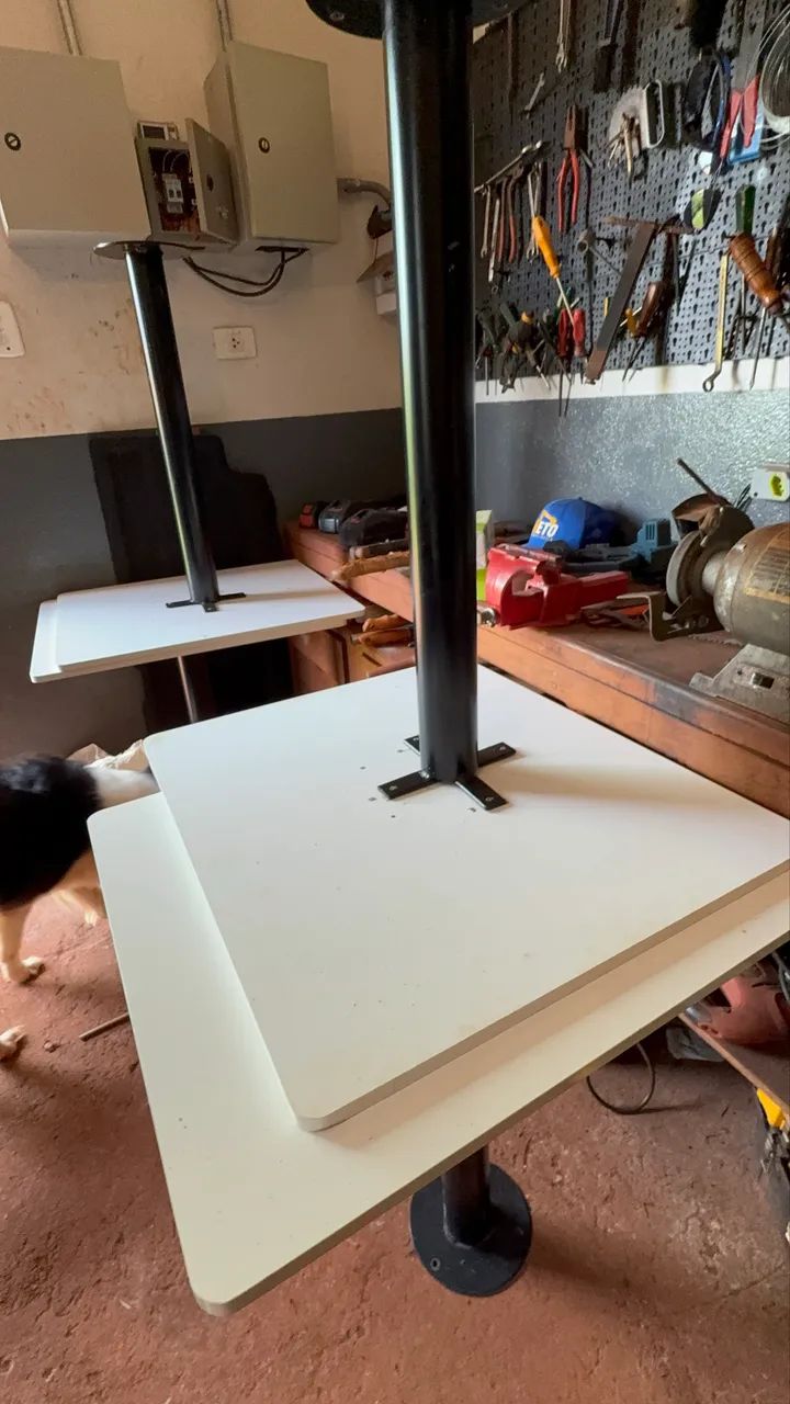 Mesa fix de chão. Suporte de ferro. E fixa no chão.  - Foto 2