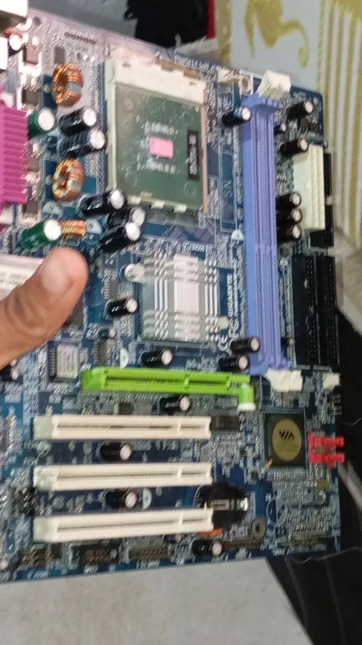 placa mae antiga funcionando retro gigabyte