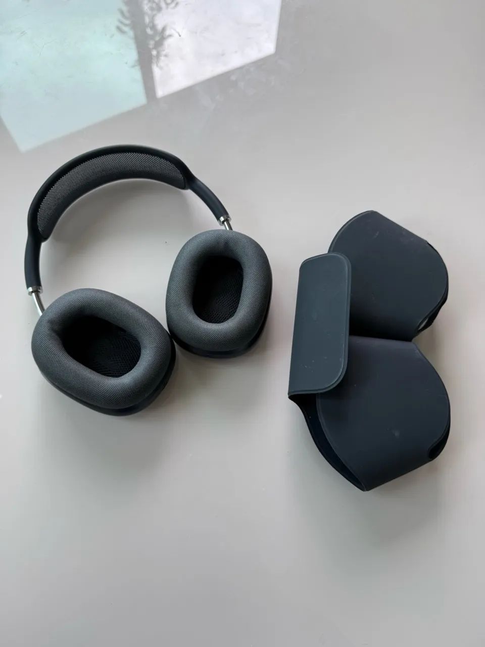 AirPods Max Midnight