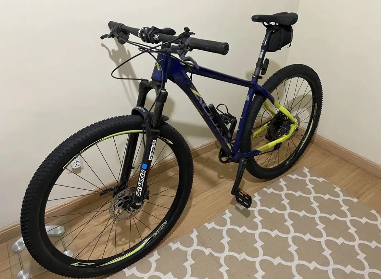 Bicicleta mountain bike 