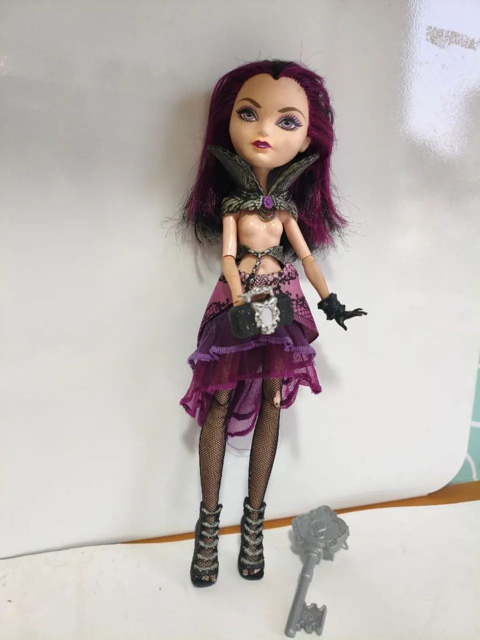 Boneca Ever After High Raven Queen