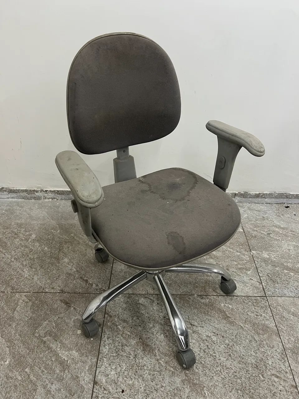 Cadeira de escritório - Foto 2