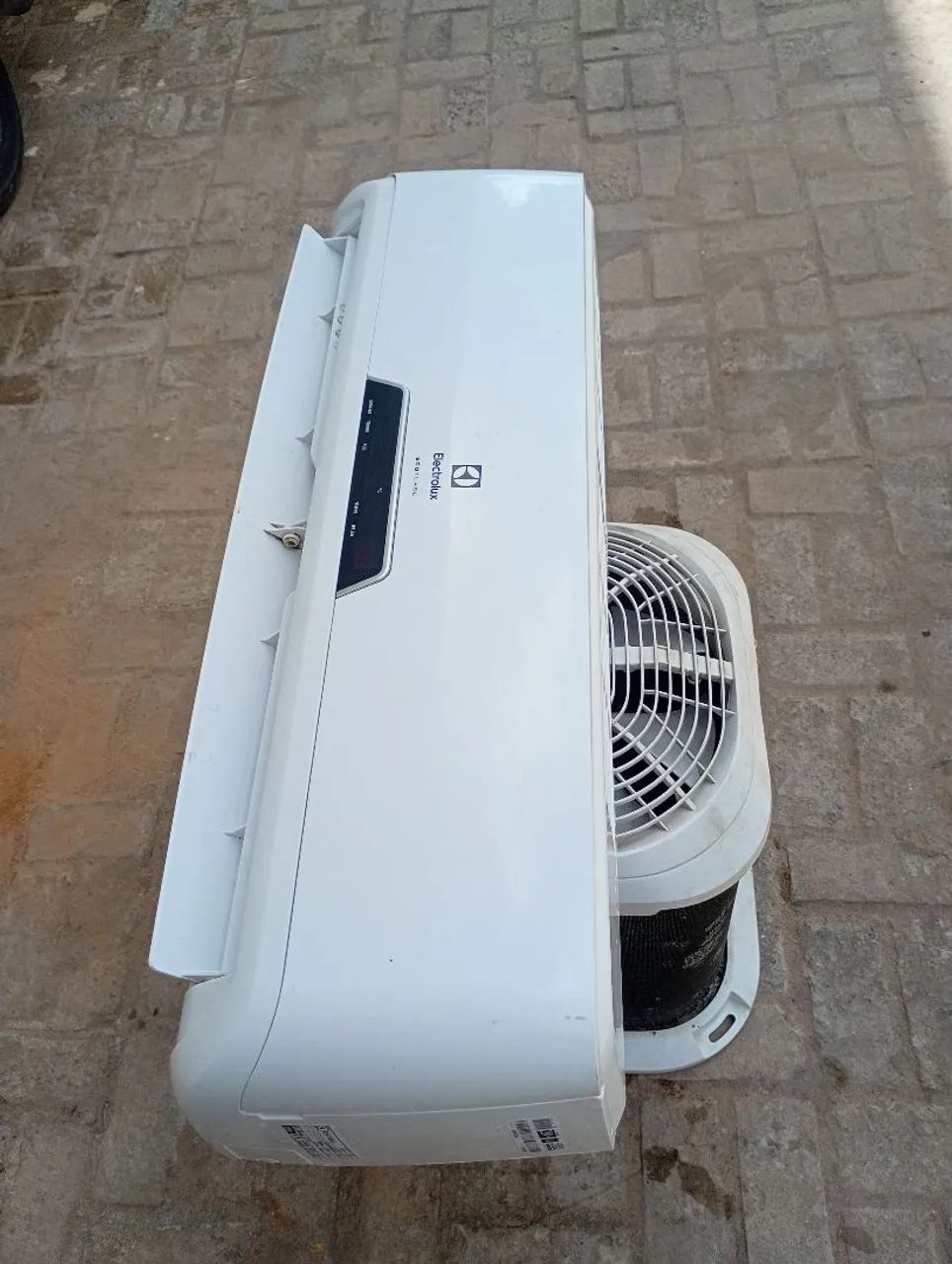 Ar condicionado de 9 mil BTUs Eletrolux  - Foto 3