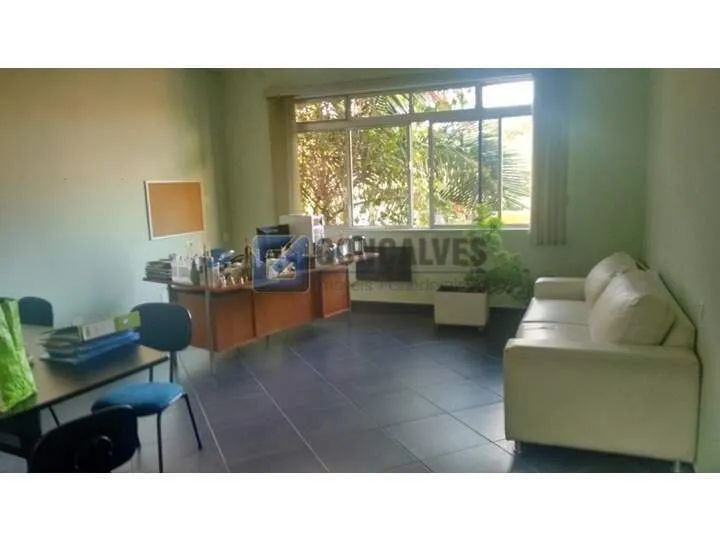 Prédio Comercial à Venda na Av. Pery Ronchetty | 1.500m² (1.500m² área interna e externa) 