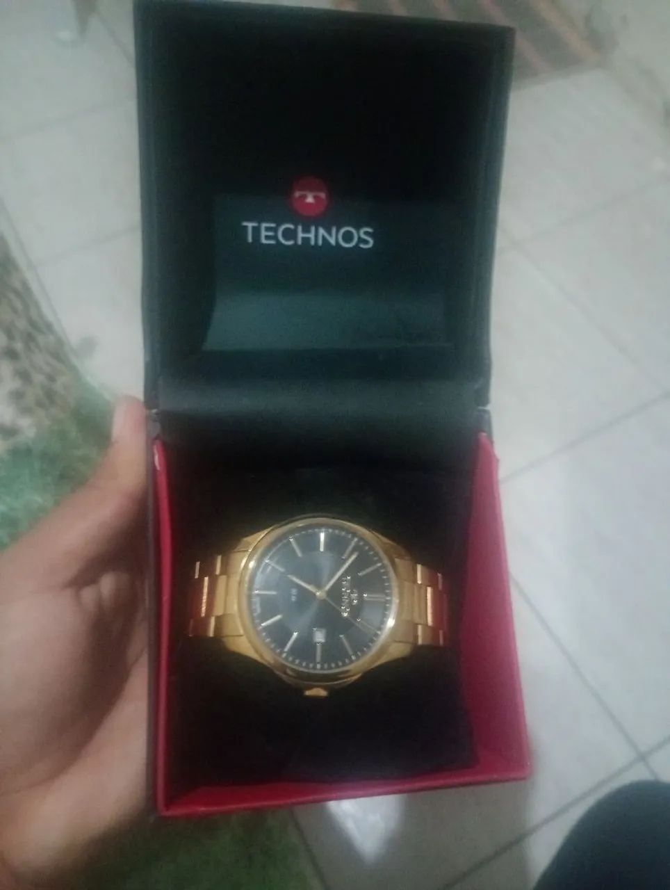 Vende-se relógio tchnos novo 