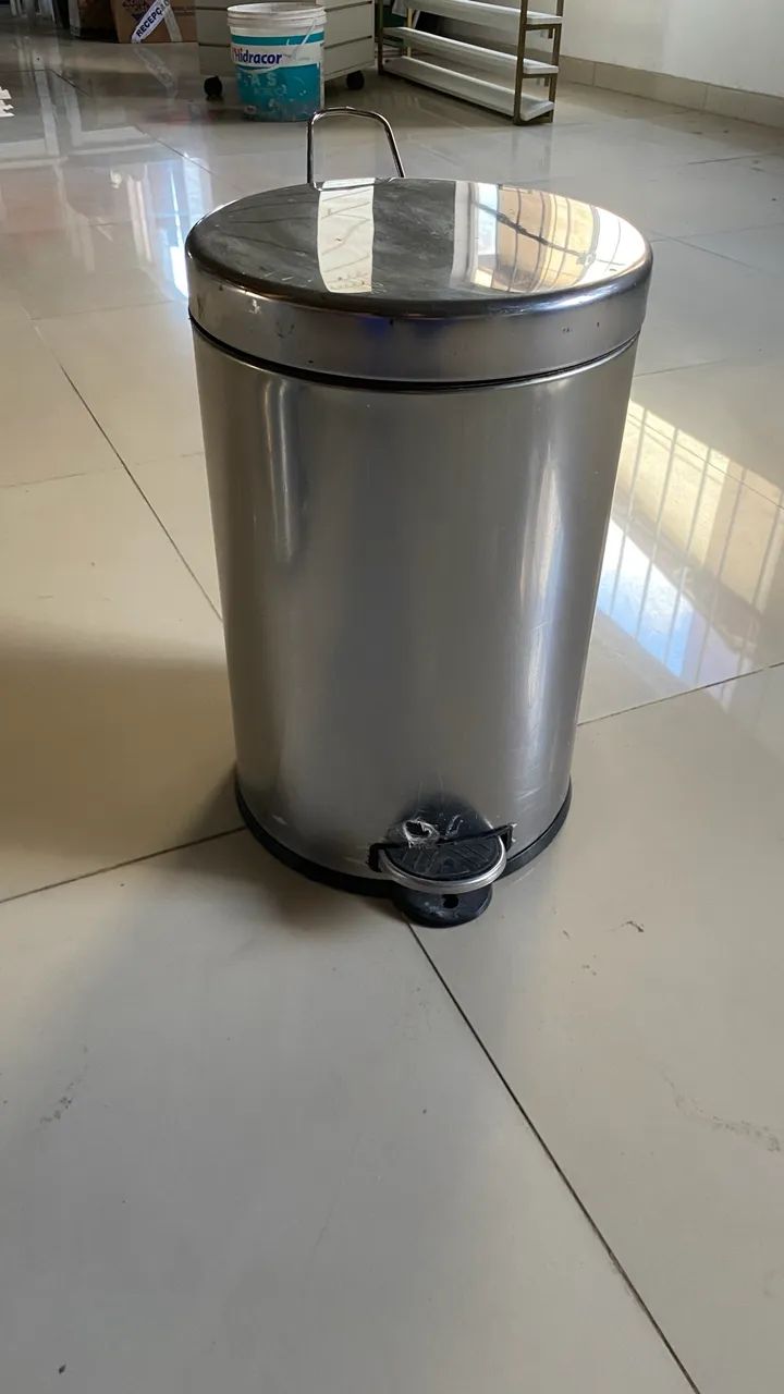 Lixeira com pedal Brinox  - Foto 2