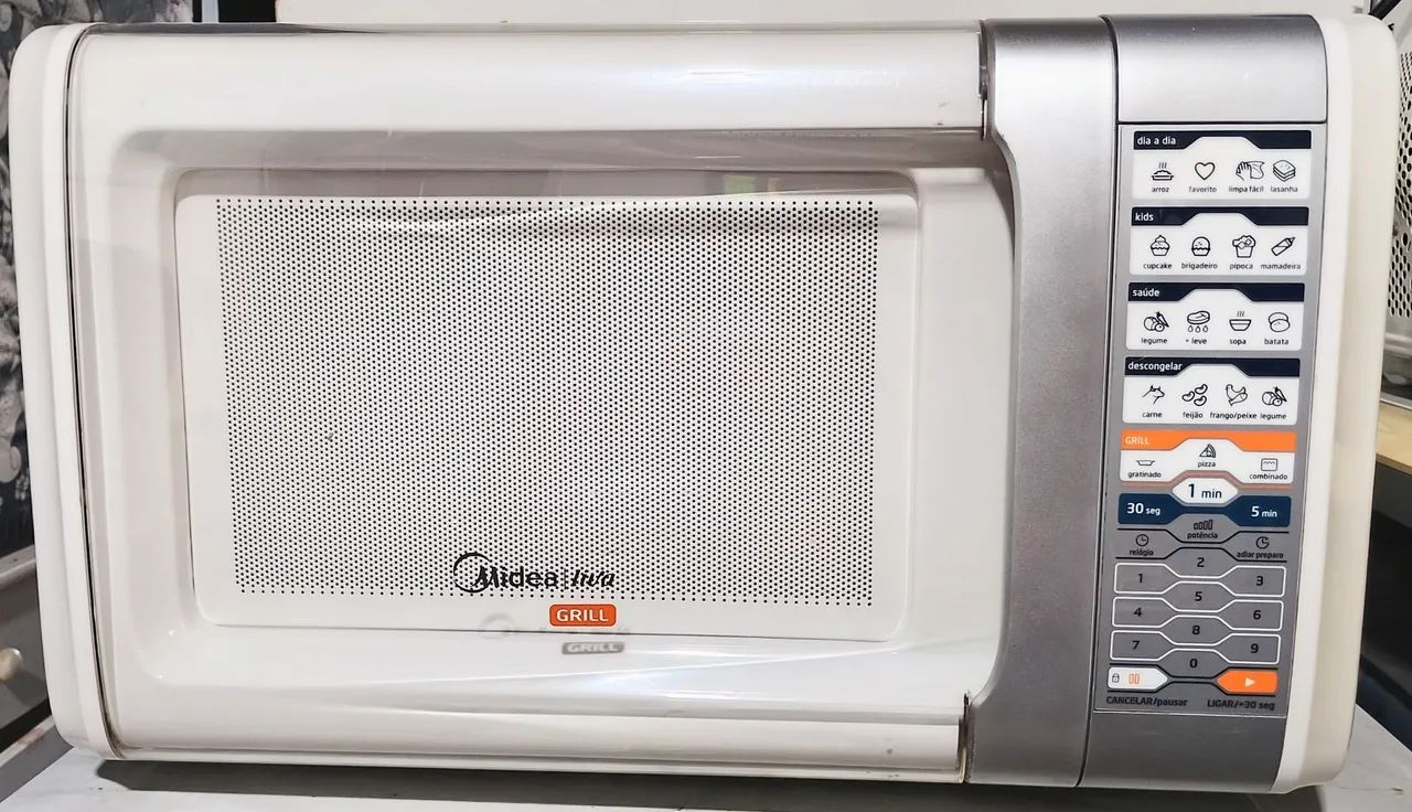 Microondas Midea com Grill 30L