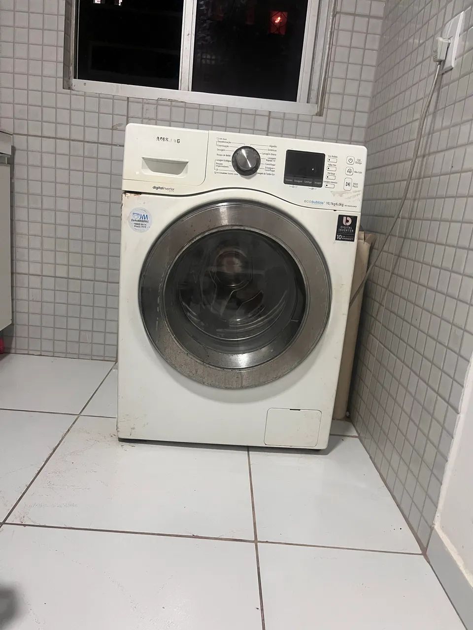 Máquina lava e seca  com defeito