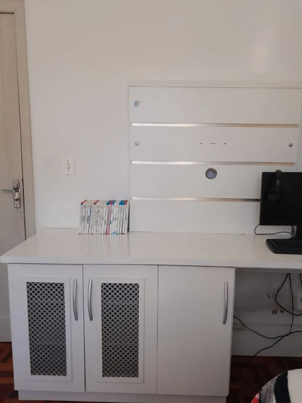 Mesa com painel - Foto 2