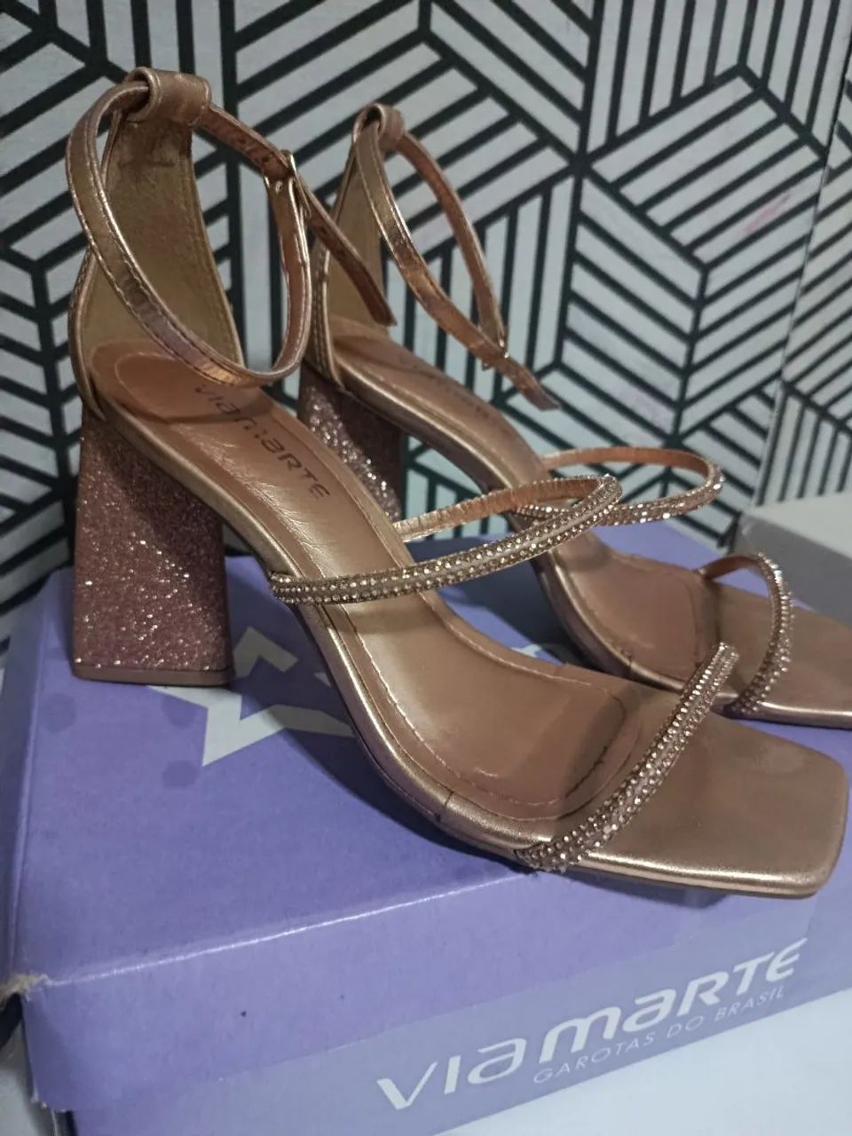 Sandália strass via marte