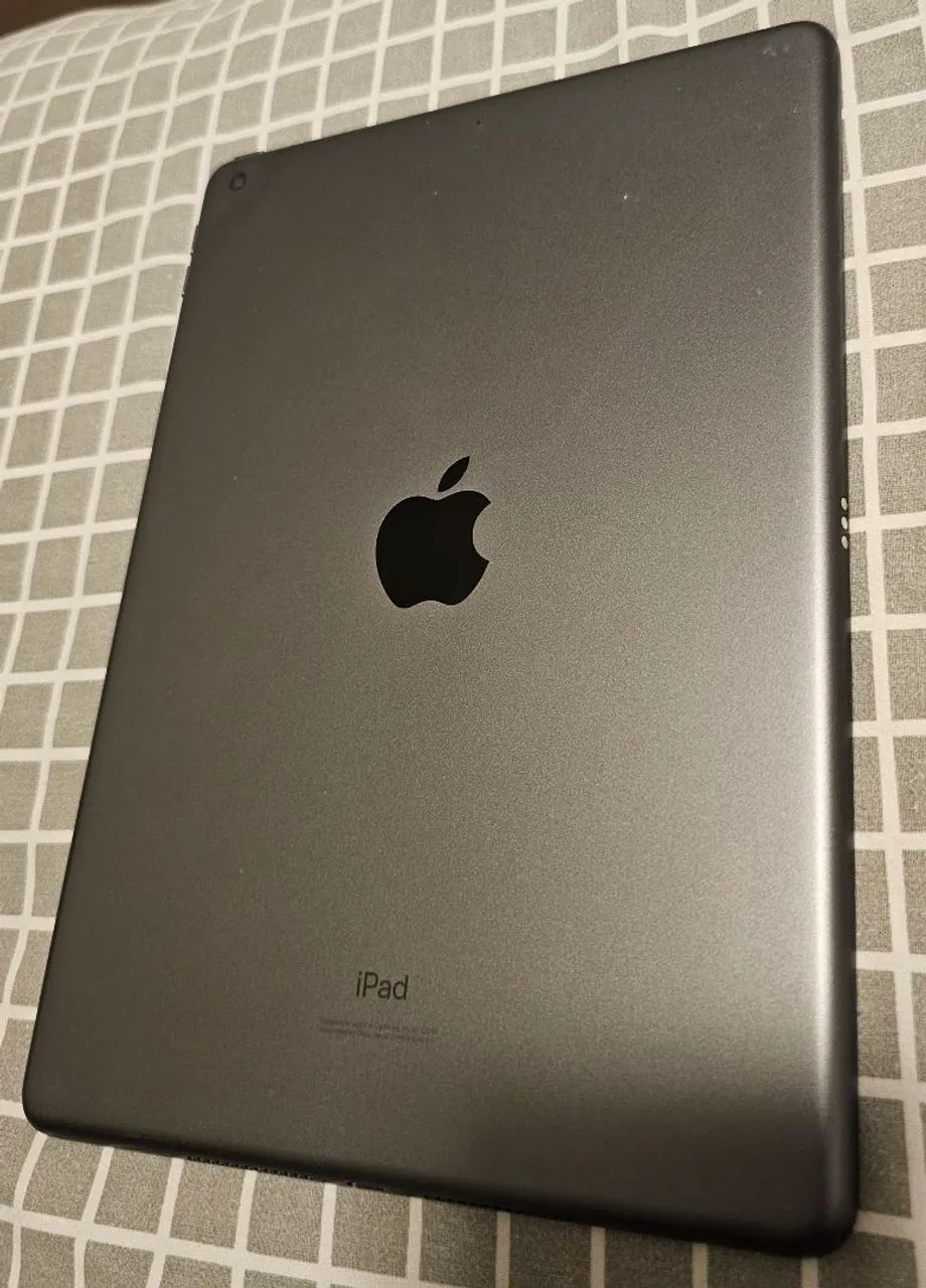 iPad de 8ª geração 128gb + apple pencil - Tablets e E-Readers