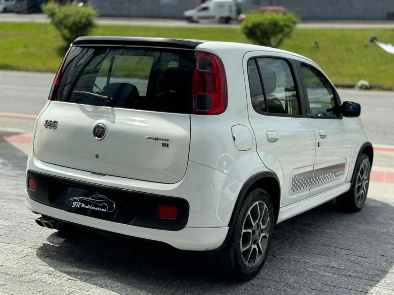 Fiat Uno Sporting 1.4 B.edit. Flex 8V 5P 2014 - Foto 3