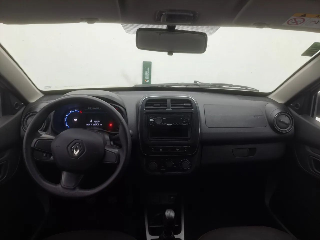 Renault Kwid 1.0 Zen, foto 15 de 18