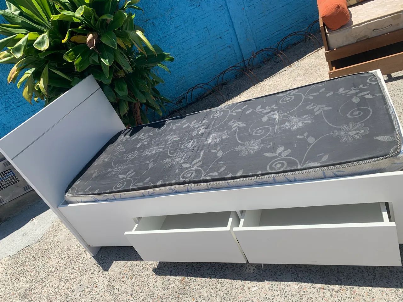 CAMA DE SOLTEIRO EM MDF COM GAVETAS E COLCHÃO  - Foto 4