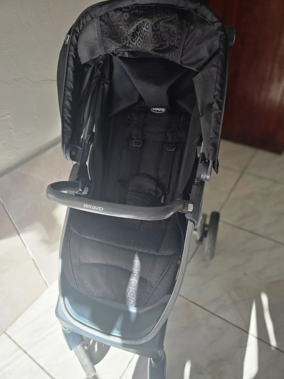 Carrinho e bebê conforto Chicco Bravo - Foto 2