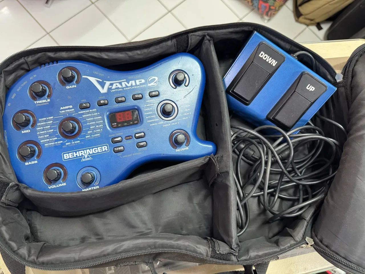 BEHRINGER VAMP 2 ギターエフェクター Pedaleira Vamp 2 Behringer - Instrumentos musicais - Asa Norte