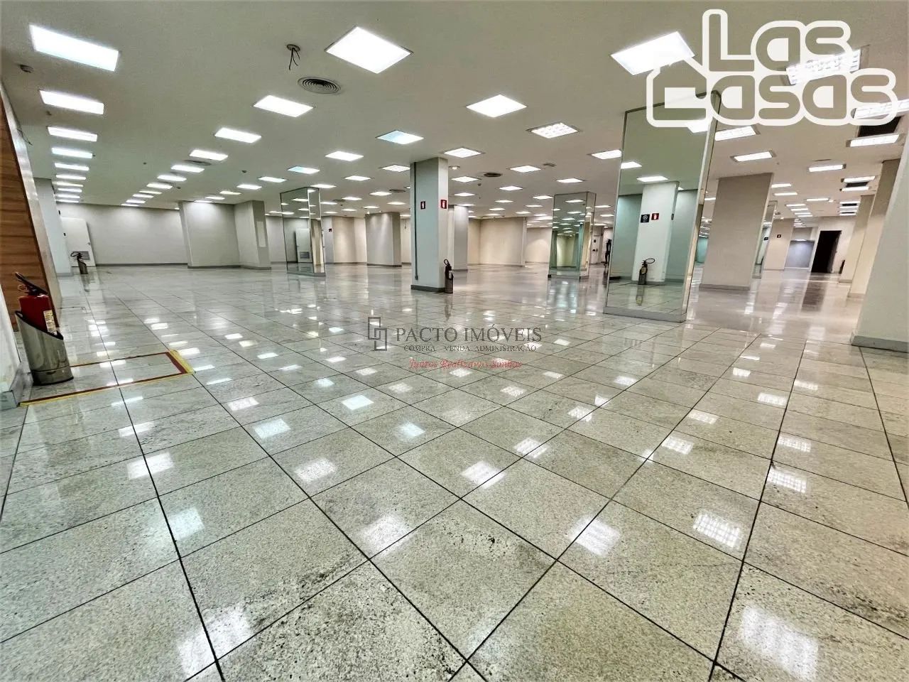Loja com 3.072 m² - Foto 3