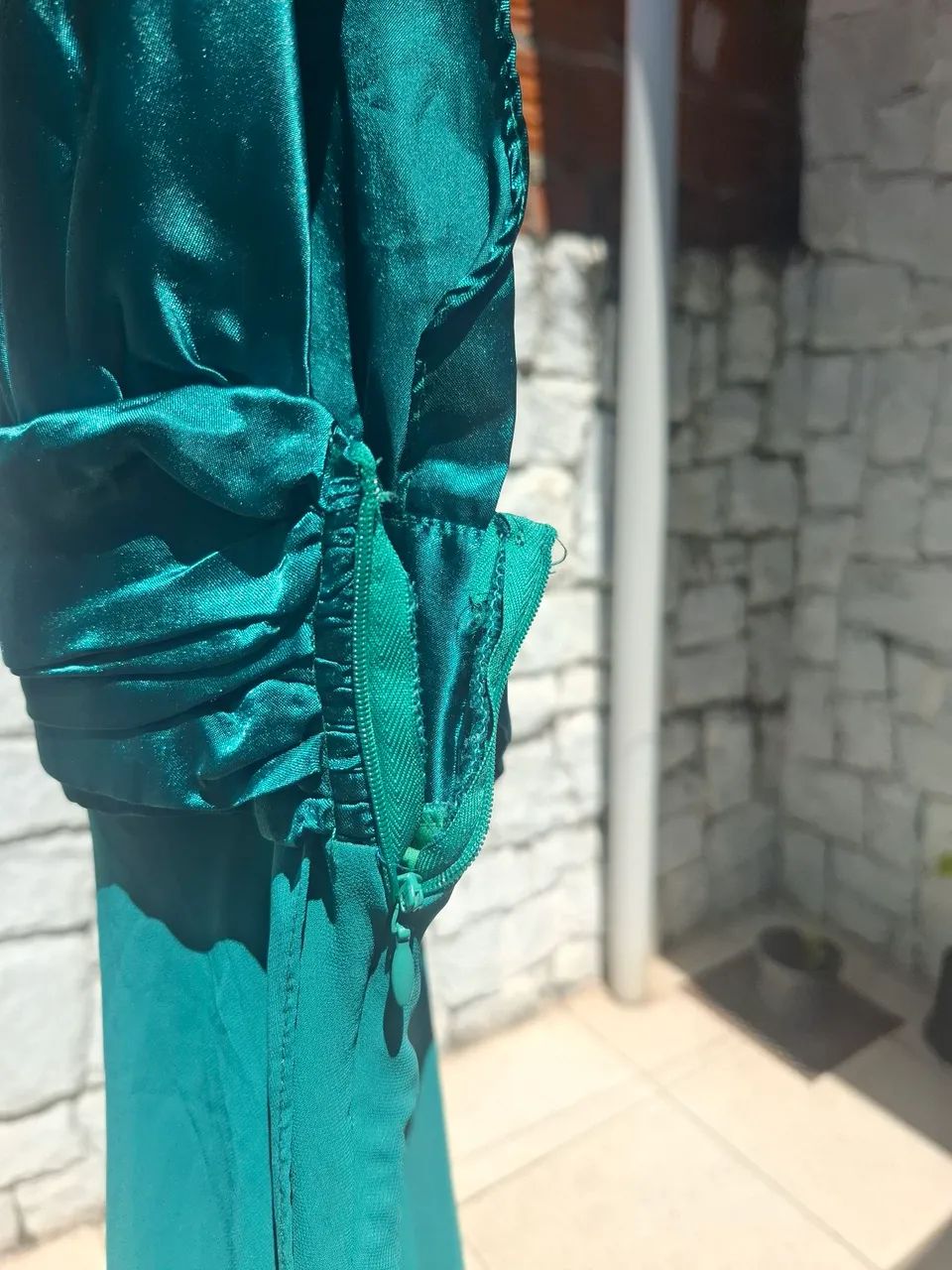 Vestido .desapego.veste 42 ,é  48 na etiqueta, mas visto 44 e nao cabe mais.