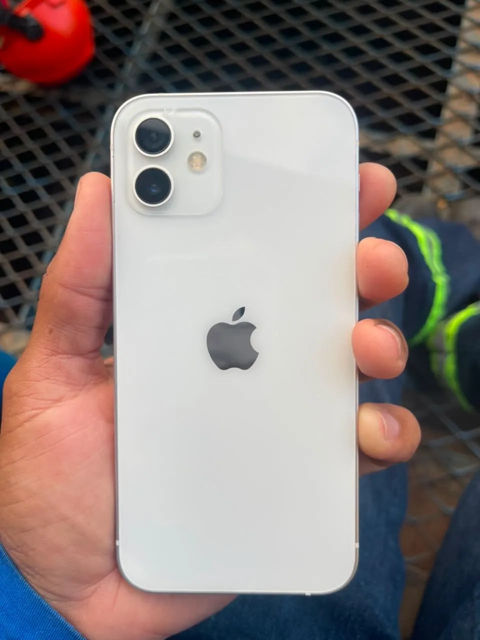 iPhone 12 128GB Branco