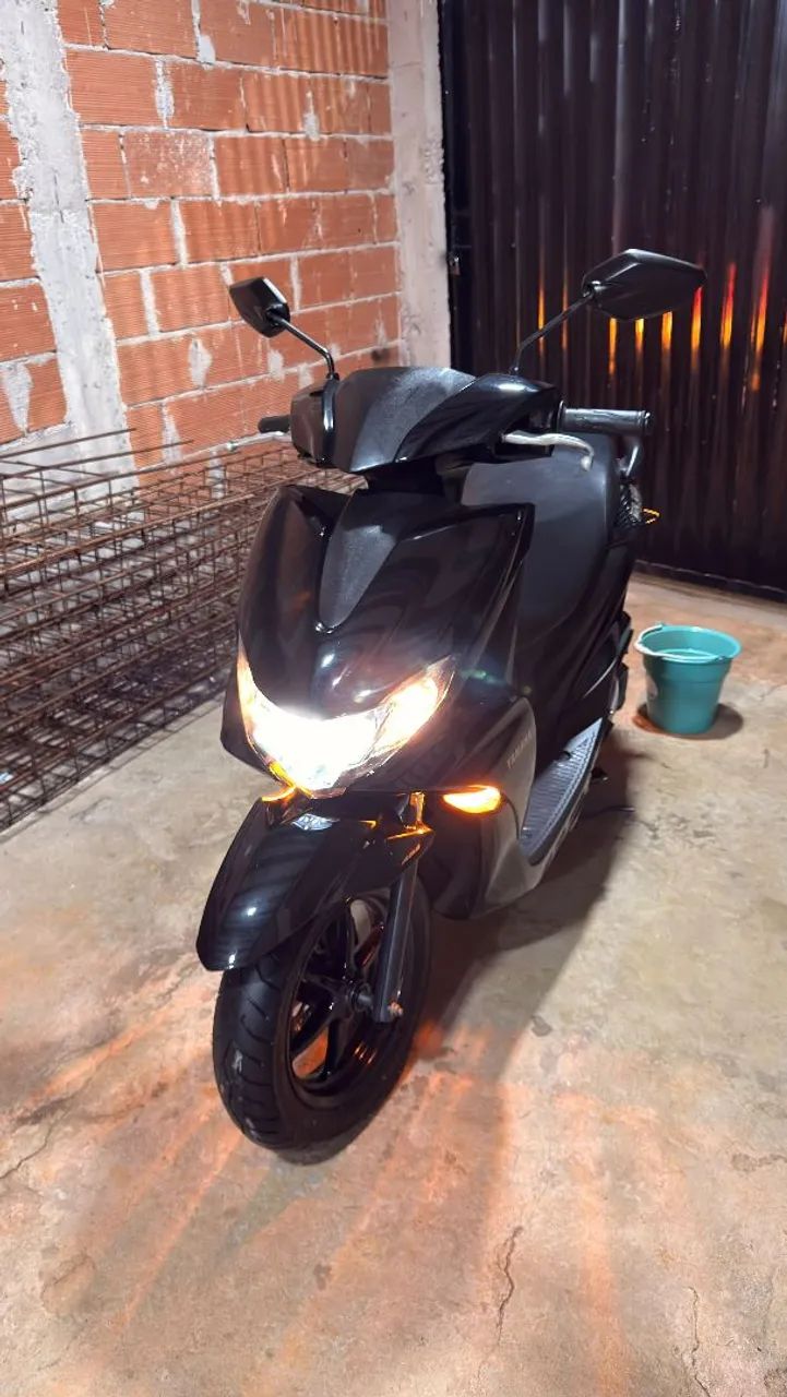 Yamaha Fluo 2024 - Foto 3