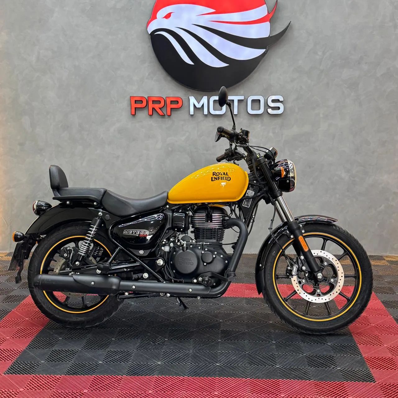 Royal Enfield Meteor 350 Fireball  - Foto 5