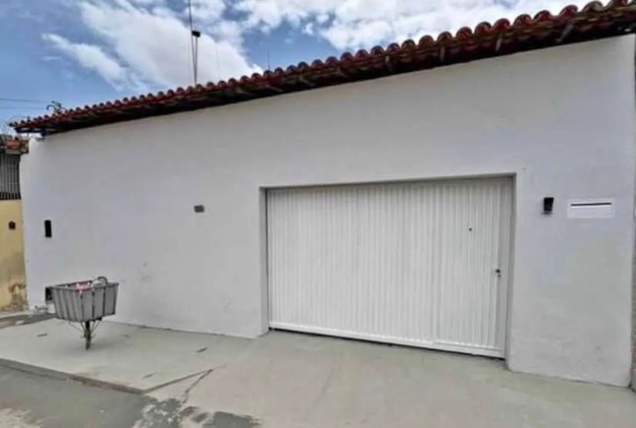 - Casa no São Raimundo 