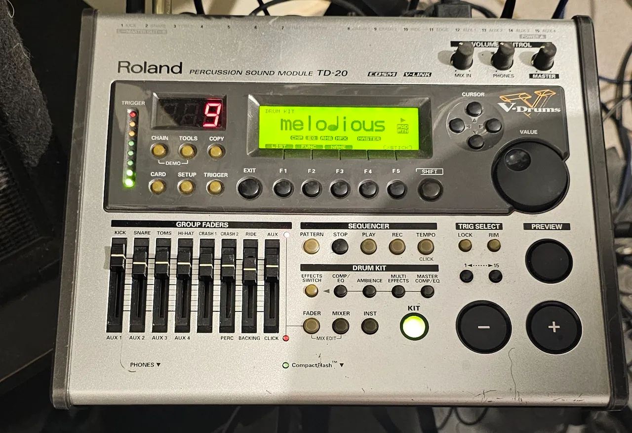 Módulo Roland TD-20 com expansão ( TD-20X ) - Microfones e